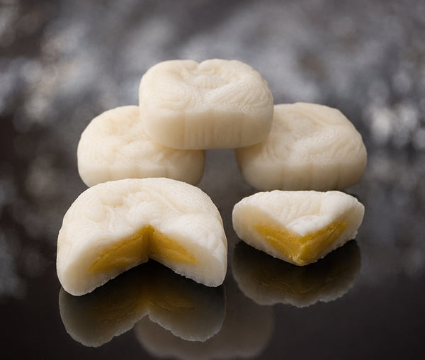 Vietnamese Soft Cakes - Banana Cake with Mung Bean