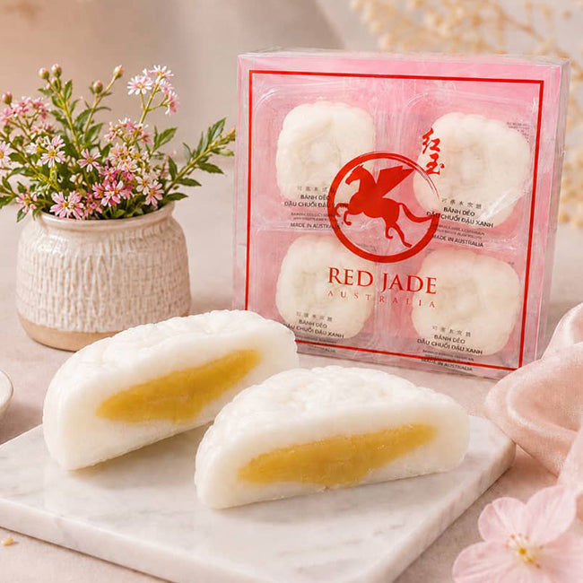 Banh Deo - Vietnamese Soft Skin Cakes - Banana with Mung Bean